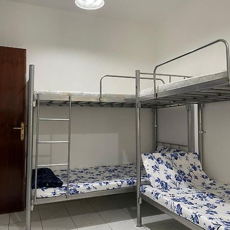 דובאי Brand New Boys Hostel 5 Min Walk From Burjuman Metro Station Exit-4 With All Brand New Furnishings & Free Facilities מראה חיצוני תמונה