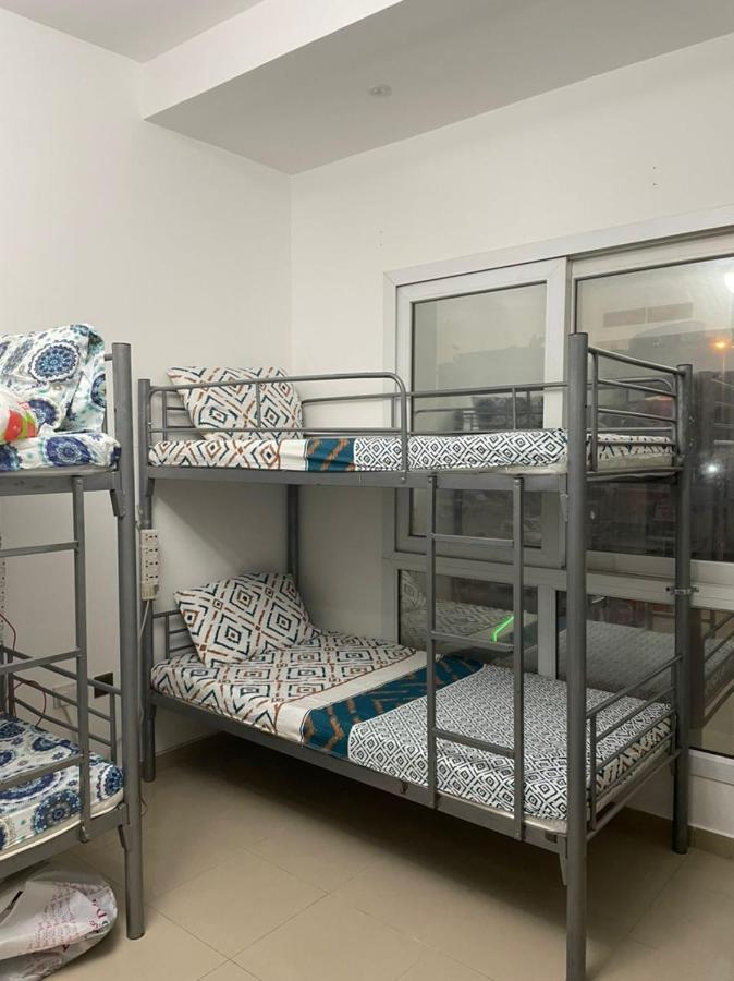 דובאי Brand New Boys Hostel 5 Min Walk From Burjuman Metro Station Exit-4 With All Brand New Furnishings & Free Facilities מראה חיצוני תמונה